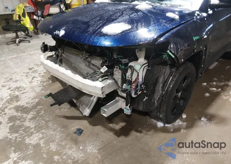 2019 Jeep Compass Latitude 4X4 z USA, uszkodzony, nr VIN 3C4NJDBBXKT839474